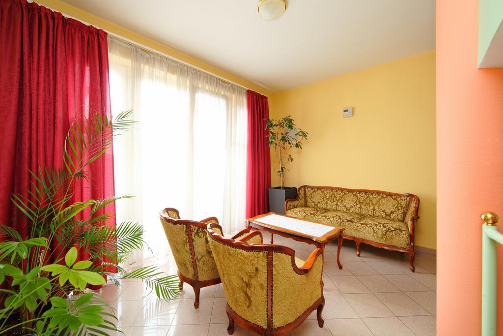 Balazs Villa Balatonfured Ngoại thất bức ảnh