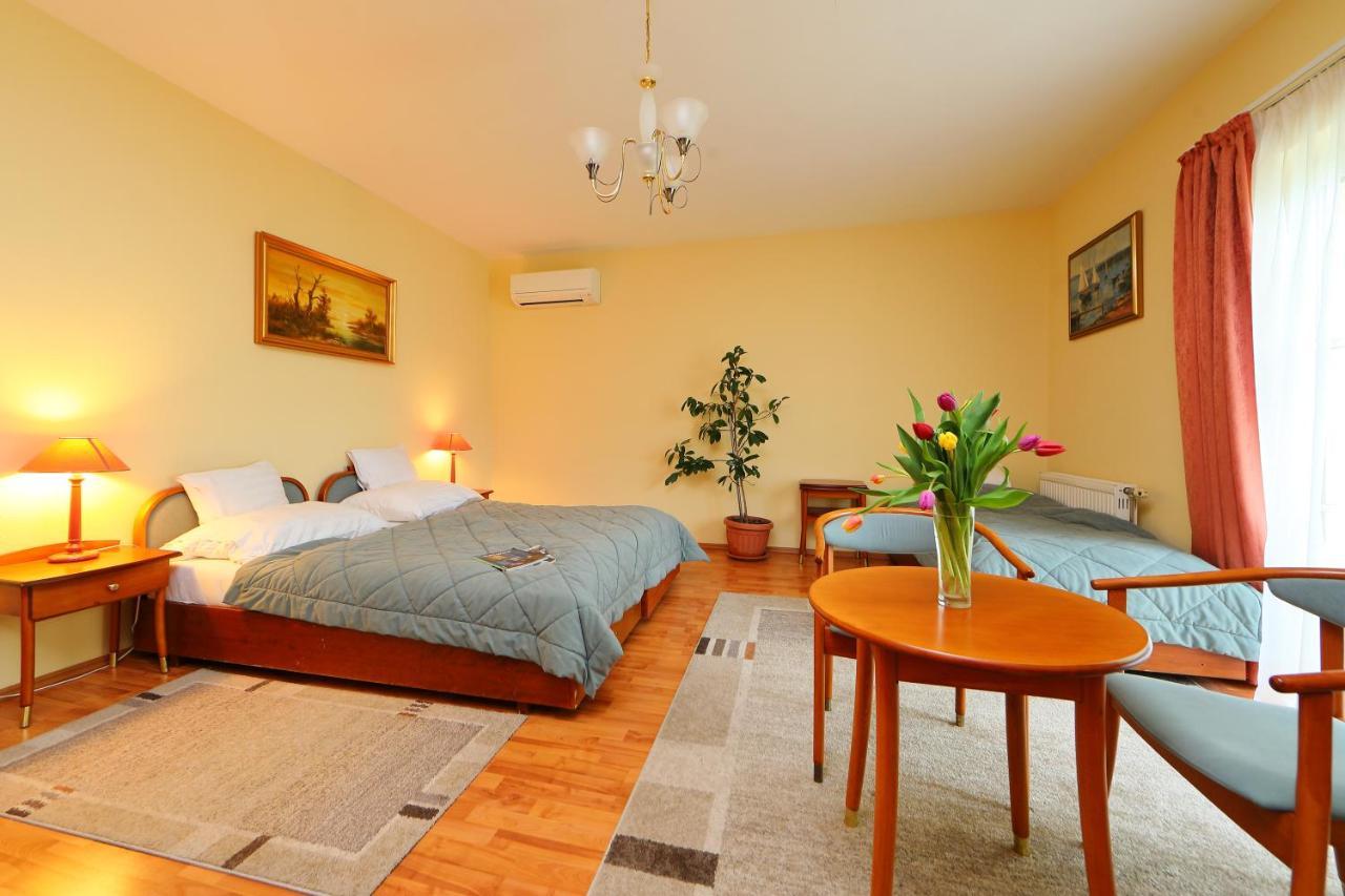 Balazs Villa Balatonfured Ngoại thất bức ảnh