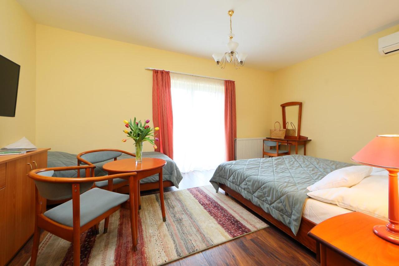 Balazs Villa Balatonfured Ngoại thất bức ảnh